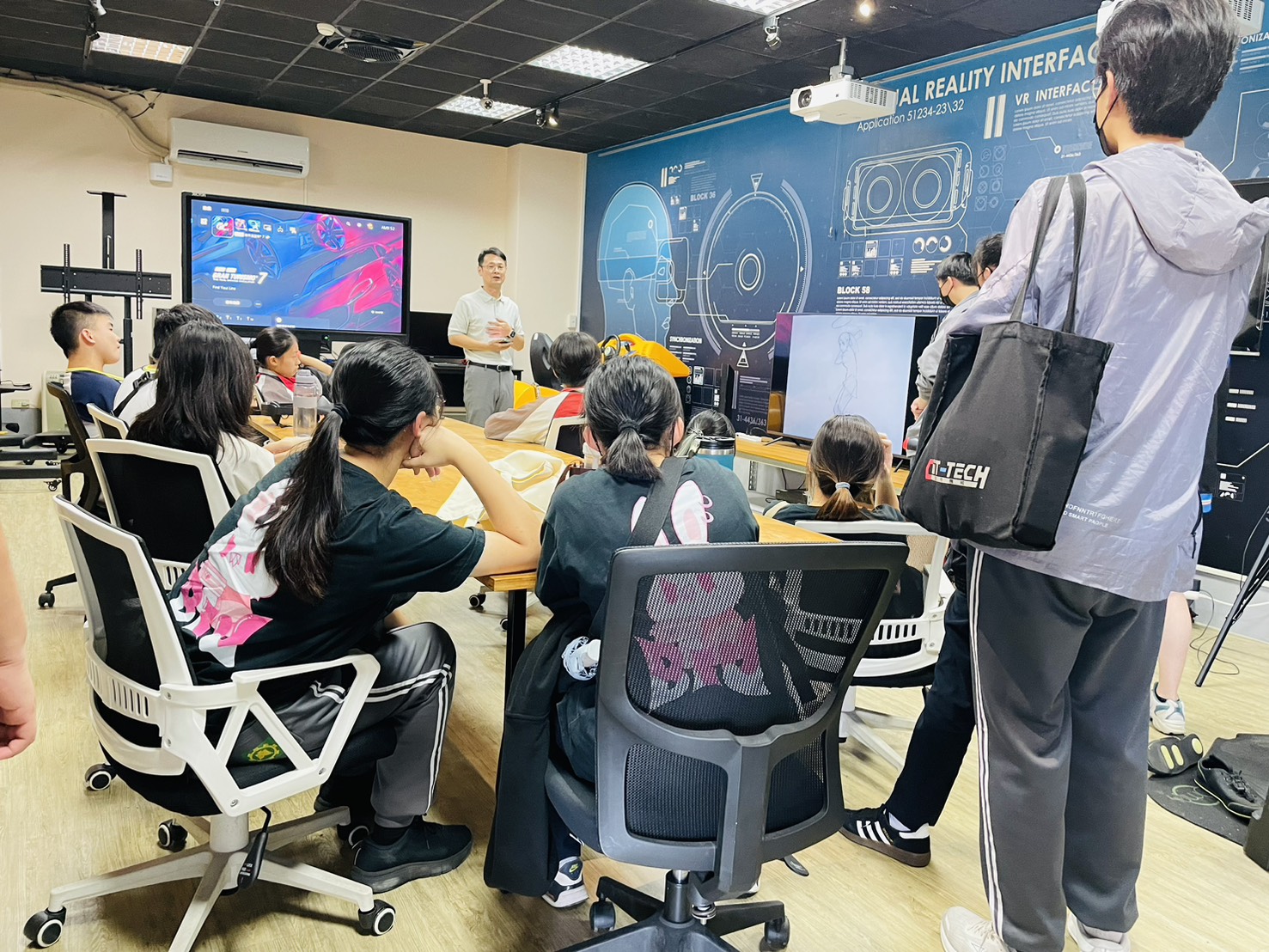 114.5.16 廣設科三年級樹德科大參訪