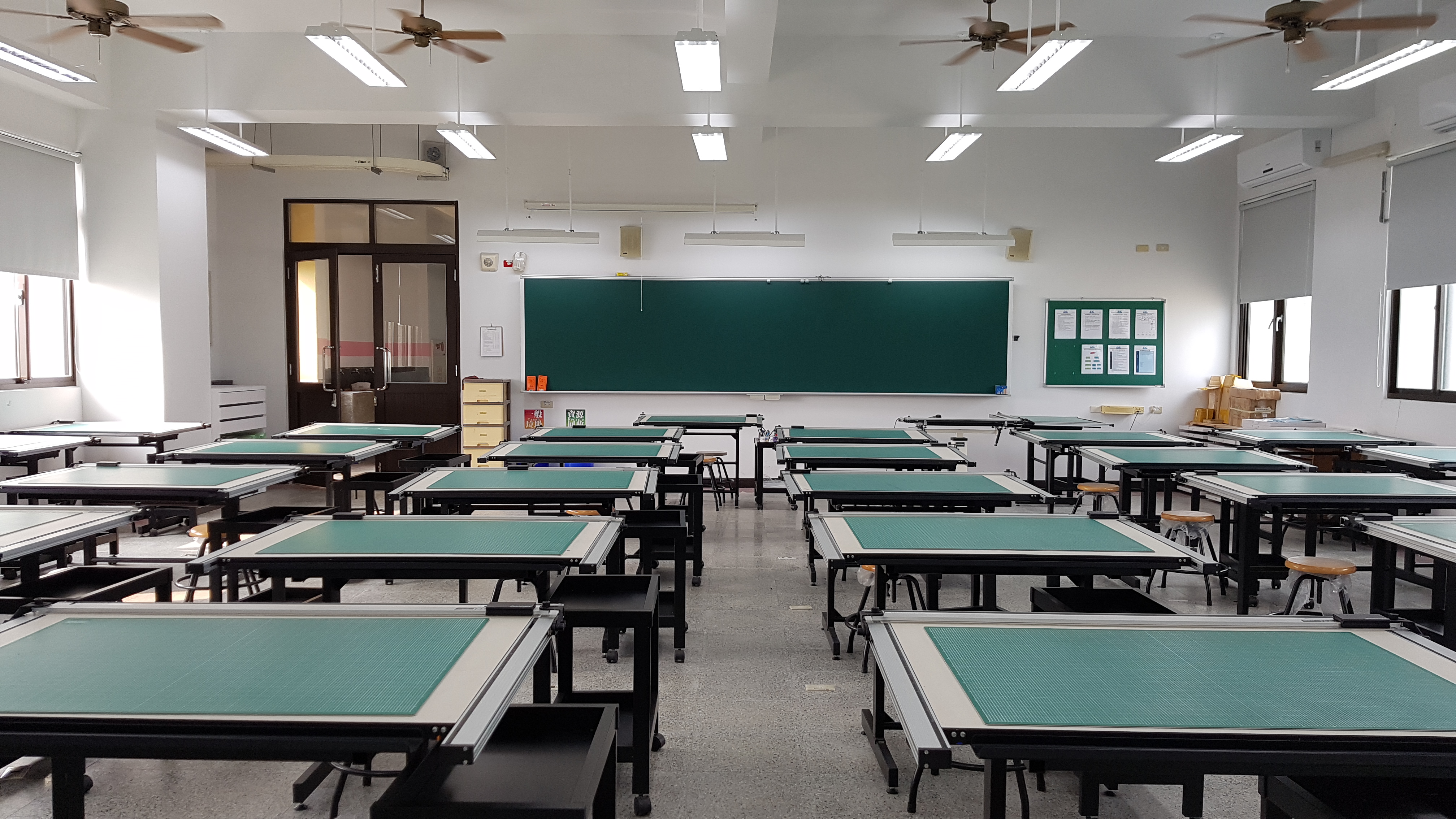 製圖專業教室 Drafting Classroom